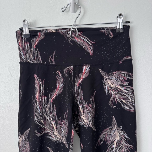 Free People Movement feather print athletic leggings Size Small - Picture 2 of 5